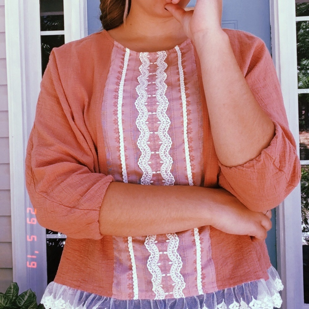 Pink Lace Blouse - Picture 3 of 4